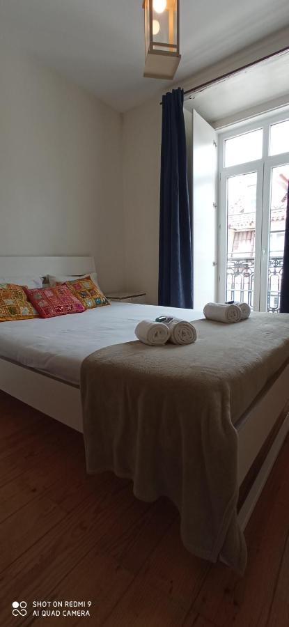 Chiado Happy Rooms Lisbona Esterno foto